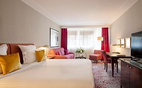 وارويك باريس (وارويك شامبس ليزي-إليزيه سابقاً)